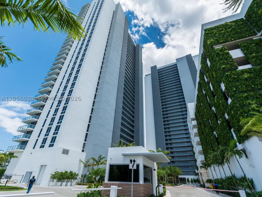 16385 Biscayne Blvd #1103, North Miami Beach, FL 33160 - #2