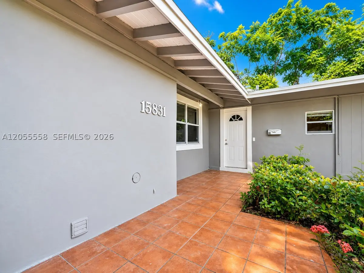 15831 Palmetto Club Dr, Miami, FL 33157 - #1