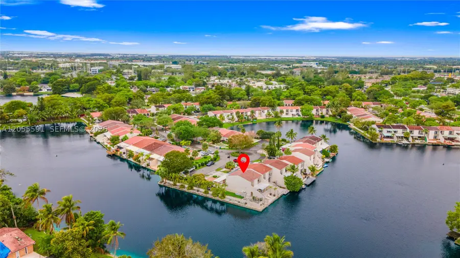 7282 Jacaranda Ln, Miami Lakes, FL 33014 - #3