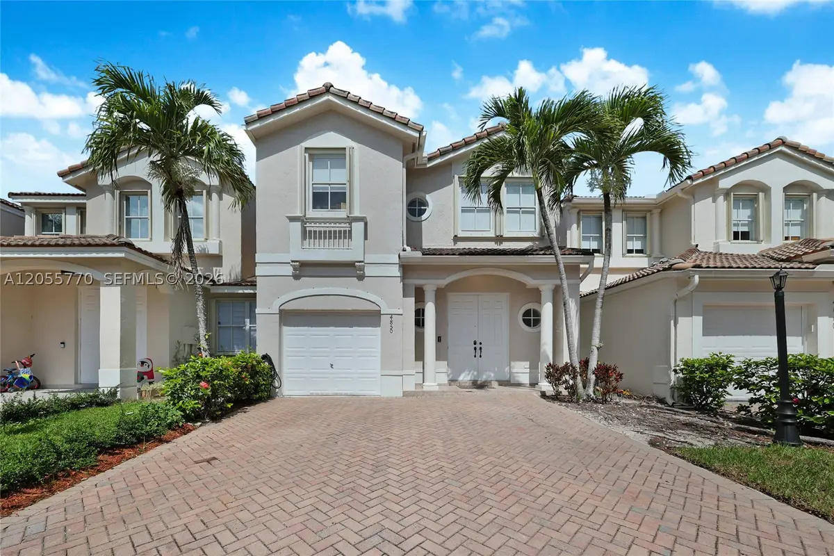 4850 NW 108th Pl, Doral, FL 33178 - #1