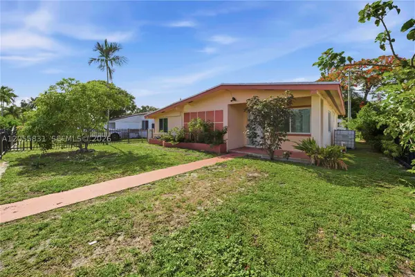 1869 NE 181st St, North Miami Beach, FL 33162