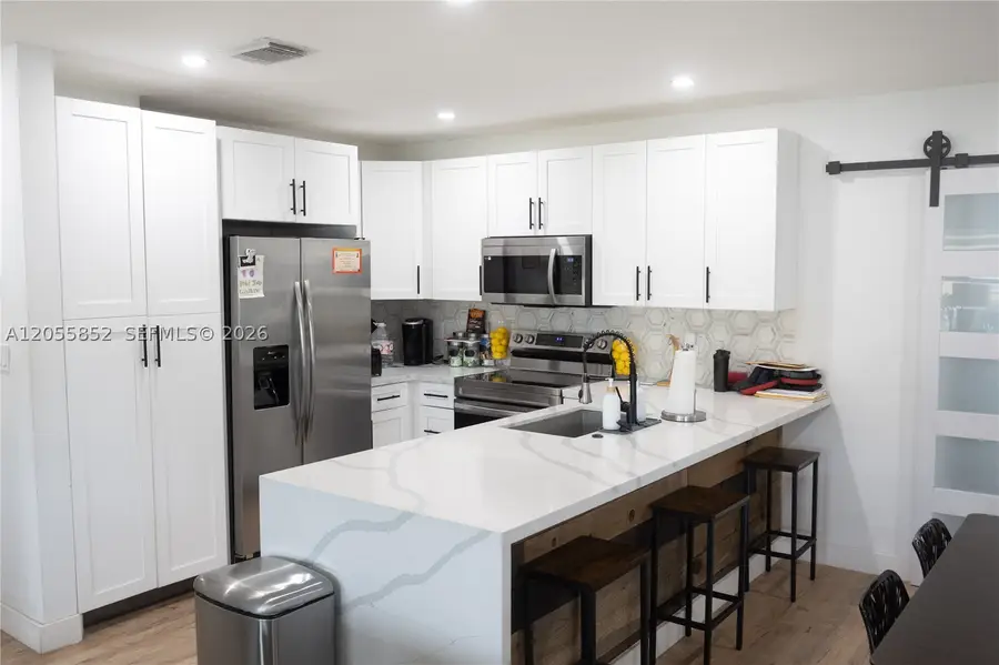 7330 NW 1st Ct, Pembroke Pines, FL 33024 - #3