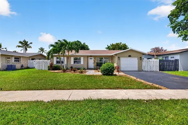 11371 NW 37th Pl, Sunrise, FL 33323