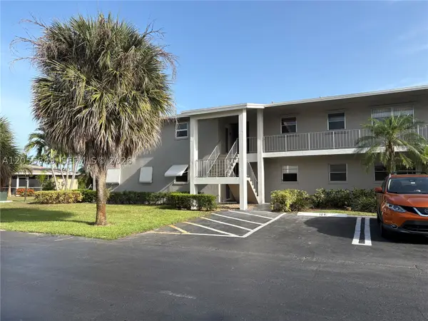 306 S Circle Dr S #203, Boynton Beach, FL 33435
