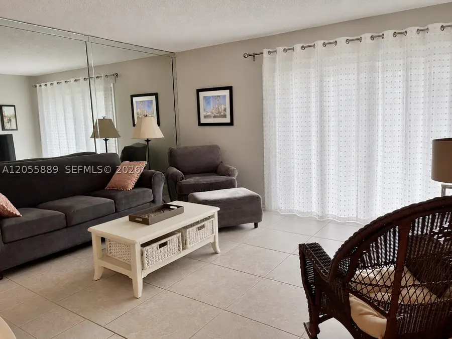 306 S Circle Dr S #203, Boynton Beach, FL 33435 - #3
