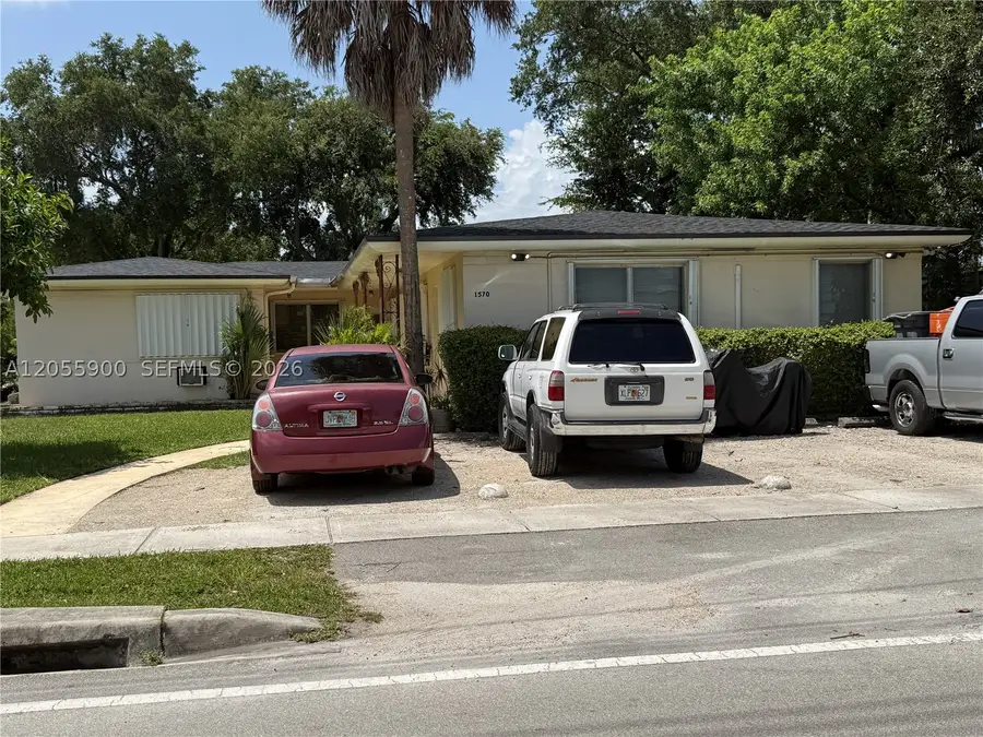 1570 NE 130th St, North Miami, FL 33161 - #3
