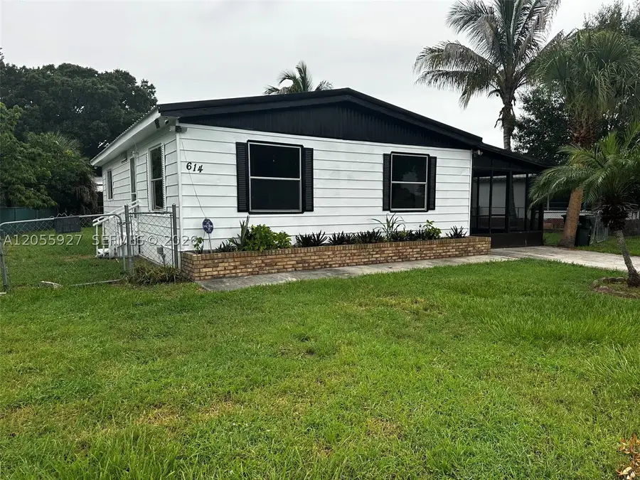 614 Bowden Rd, Clewiston, FL 33440 - #2