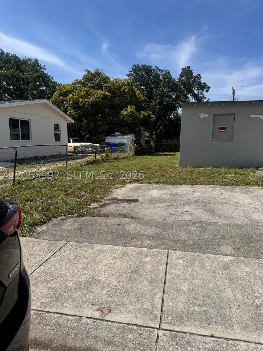 2845 NW 8th St, Fort Lauderdale, FL 33311 - #2