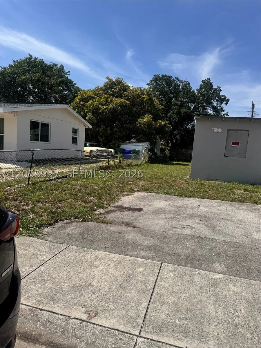 2845 NW 8th St, Fort Lauderdale, FL 33311 - #3