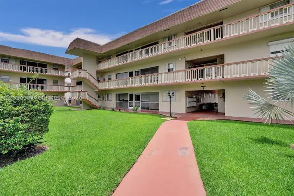 5300 Washington St #T220, Hollywood, FL 33021