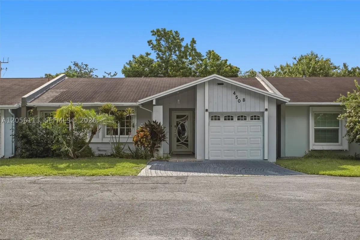 450 E Lakewood Cir E #B, Margate, FL 33063 - #1