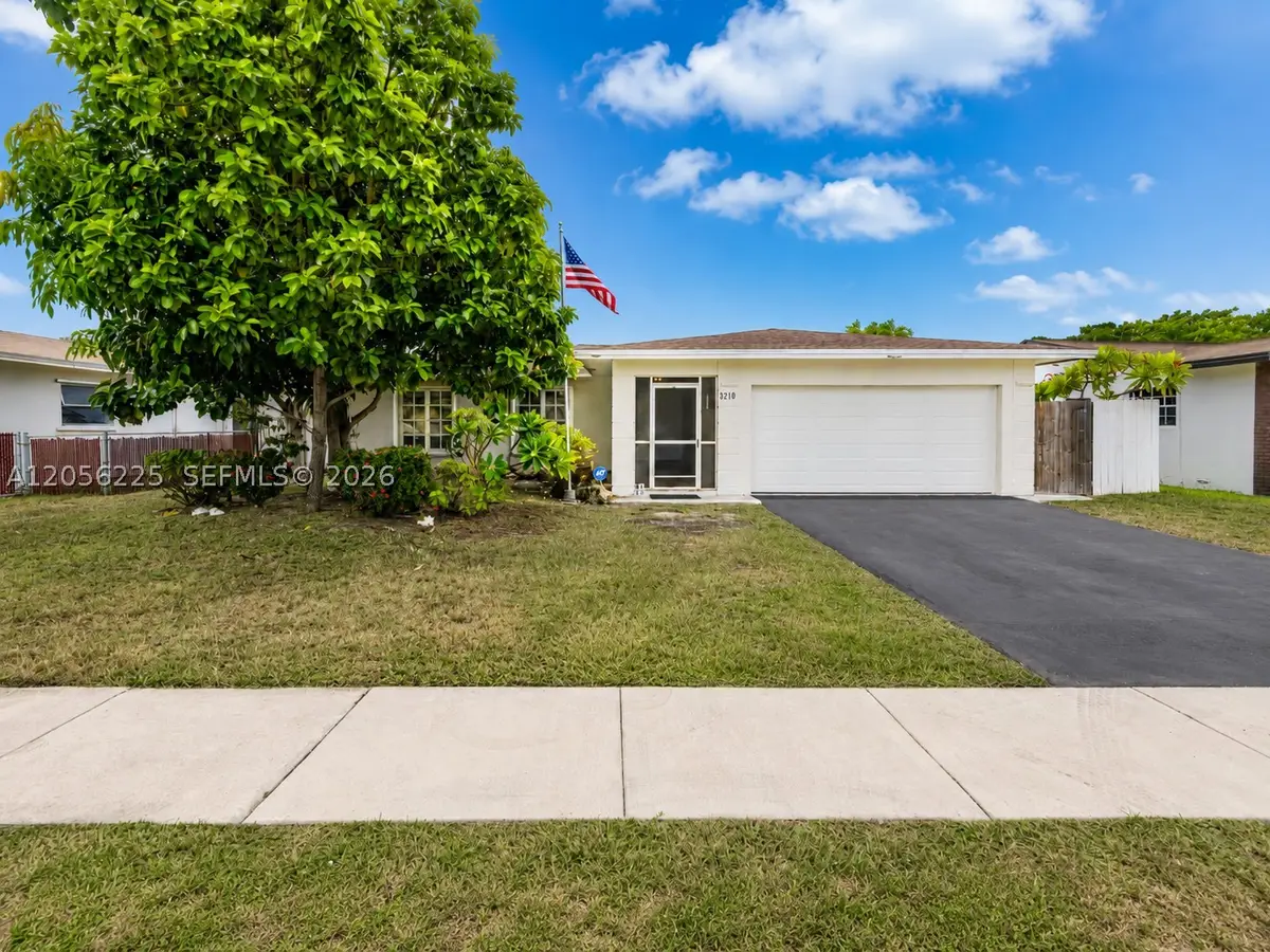 8210 NW 68th Ter, Tamarac, FL 33321 - #1