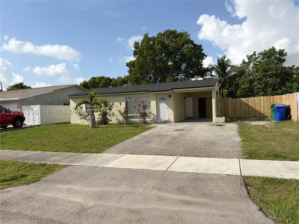 4940 SW 18th St, Fort Lauderdale, FL 33317