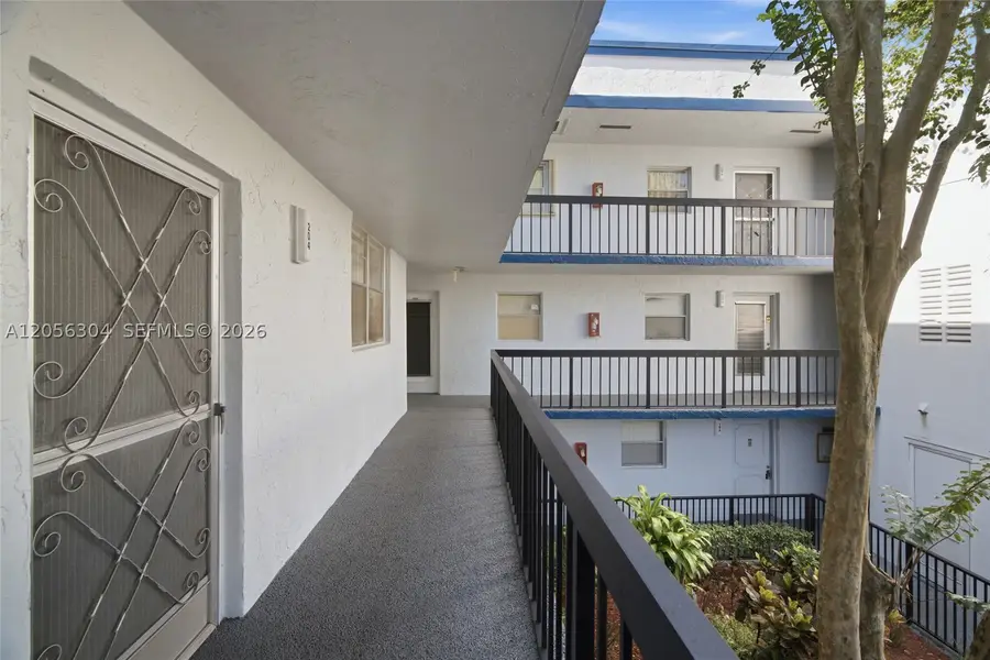 3090 Holiday Springs Blvd #204, Margate, FL 33063 - #2