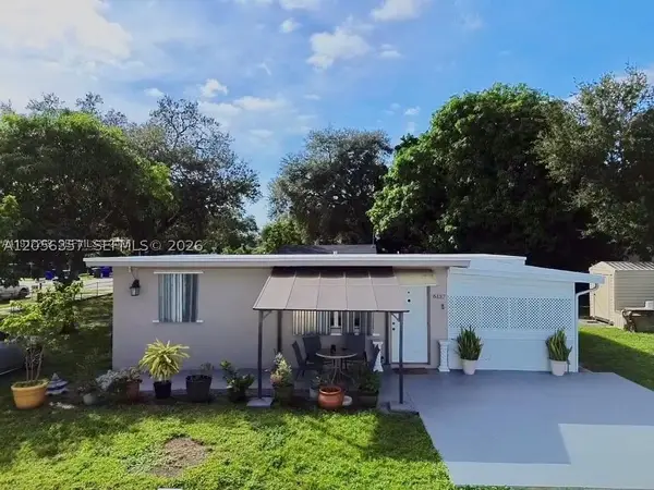 6137 Garfield St, Hollywood, FL 33024