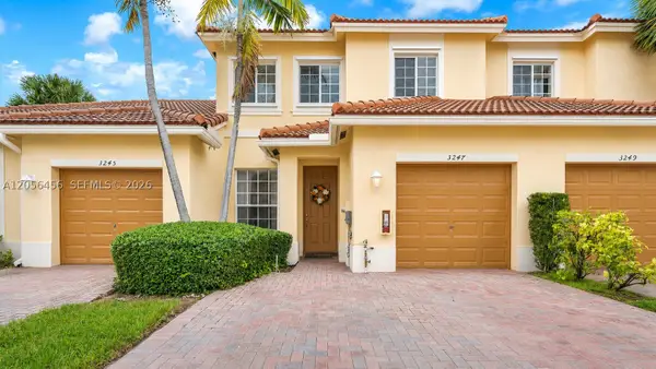 3247 NW 31st Ter, Oakland Park, FL 33309