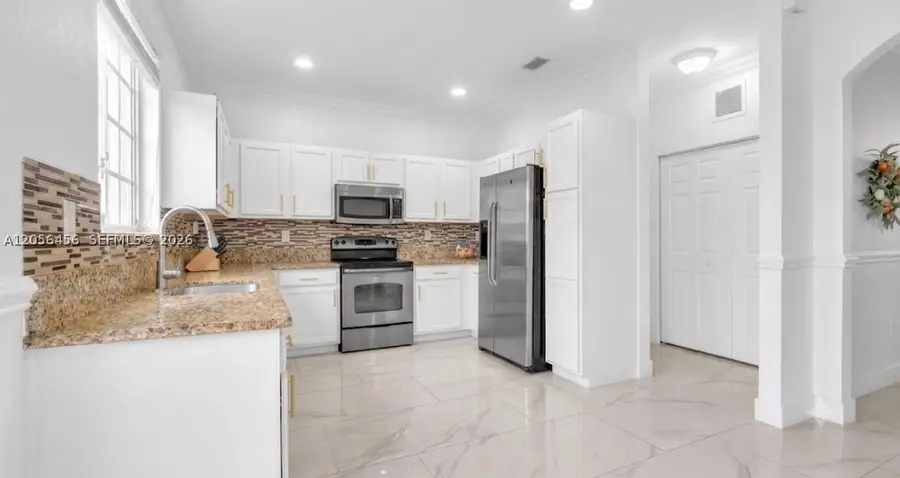 3247 NW 31st Ter, Oakland Park, FL 33309 - #3
