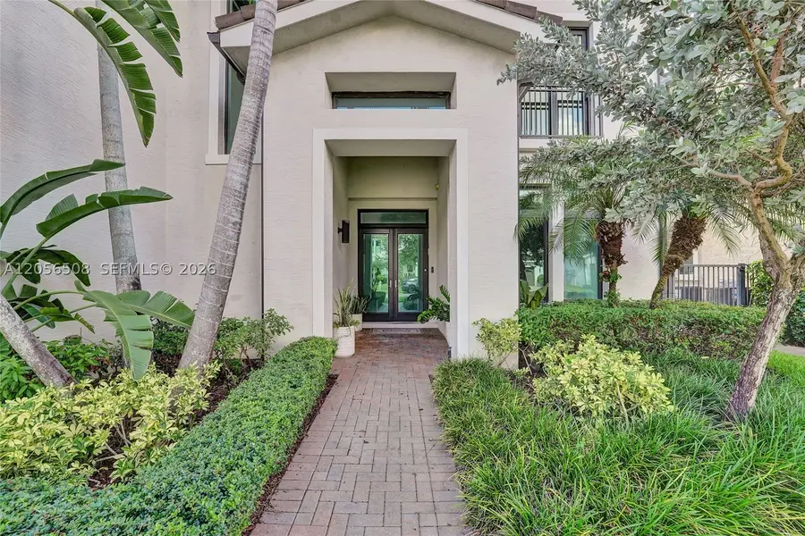 5742 E Brookfield Cir E, Hollywood, FL 33312 - #2