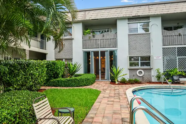 1541 NE 34th Ct #104, Oakland Park, FL 33334