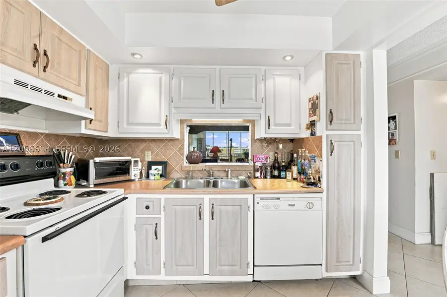 1025 SE 2nd Ave #406, Dania Beach, FL 33004 - #3