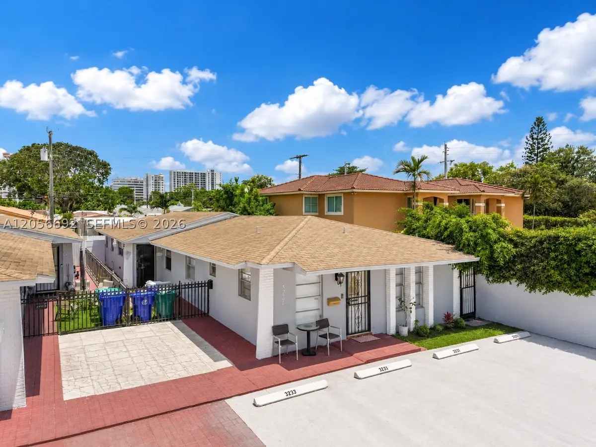 3231 SW 25th St, Miami, FL 33133 - #1