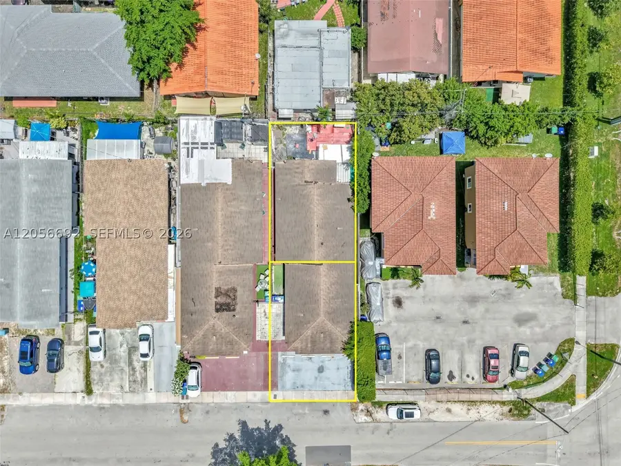 3231 SW 25th St, Miami, FL 33133 - #2