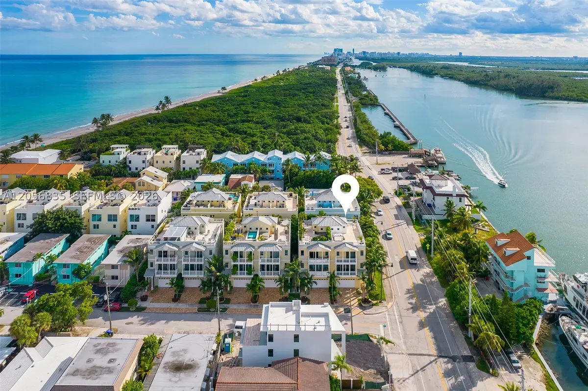 348 Elm St #B-10, Hollywood, FL 33019 - #1