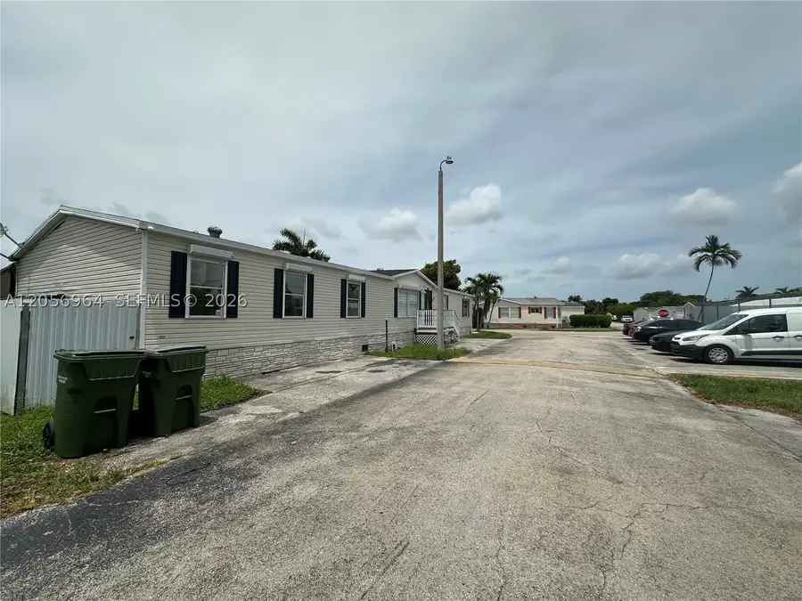 220 NE 12th Ave Lot 137, Homestead, FL 33030 - #2