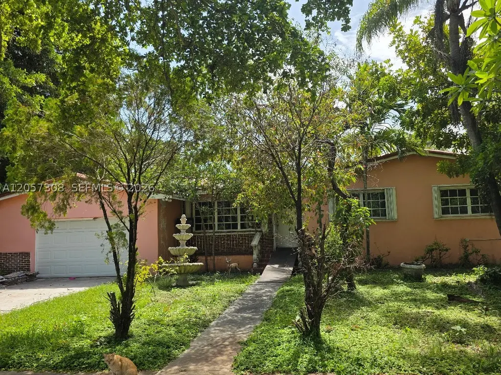 881 Albatross St, Miami Springs, FL 33166 - #1