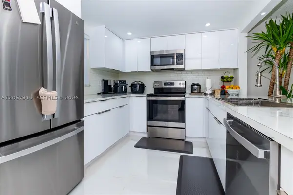 469 N Pine Island Rd #B308, Plantation, FL 33324