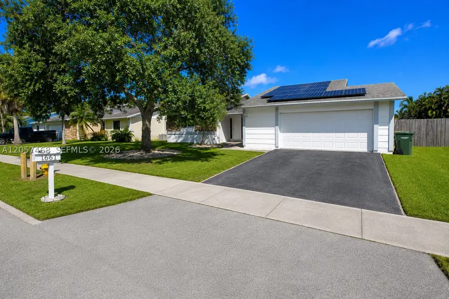 1661 N Goldeneye Ln, Homestead, FL 33035 - #3