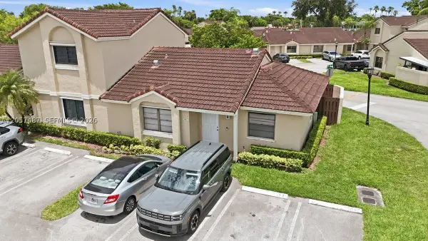 6473 NW 170th Ln, Hialeah, FL 33015