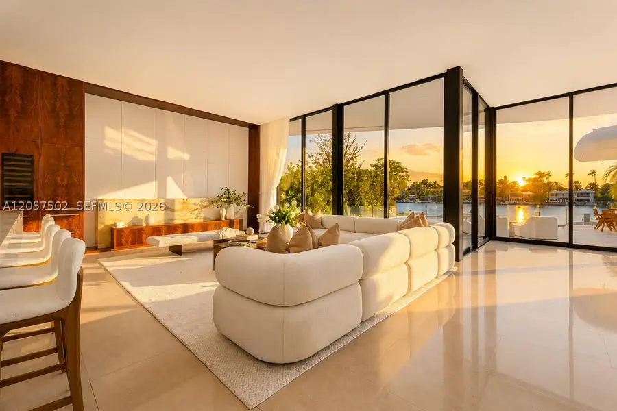 503 E Dilido Dr, Miami Beach, FL 33139 - #2