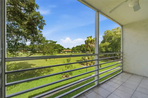 8421 Lagos De Campo Blvd #202T, Tamarac, FL 33321