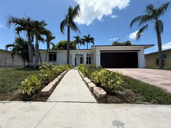 2210 NW 93rd Ave, Pembroke Pines, FL 33024