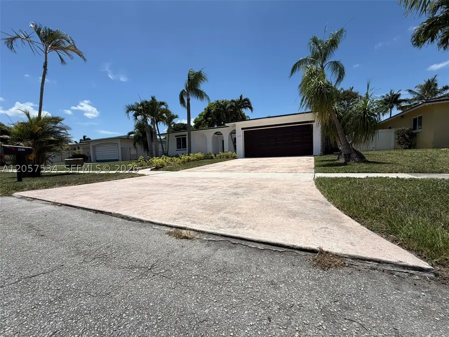 2210 NW 93rd Ave, Pembroke Pines, FL 33024 - #2