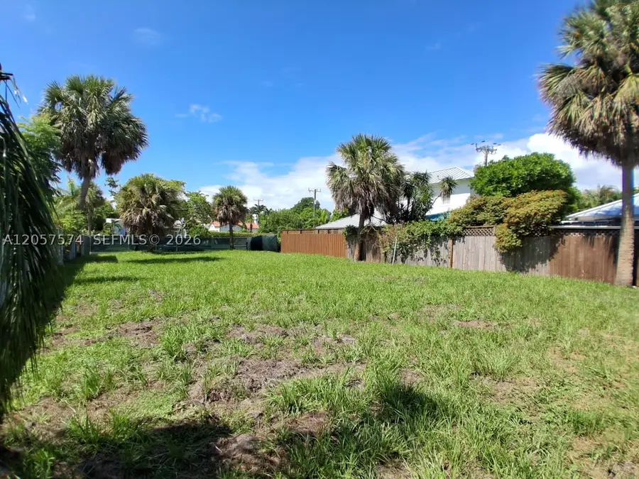 531 31st St, West Palm Beach, FL 33407 - #3