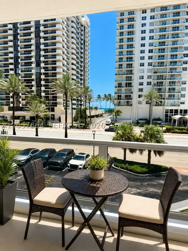 5700 Collins Ave #3C, Miami Beach, FL 33140
