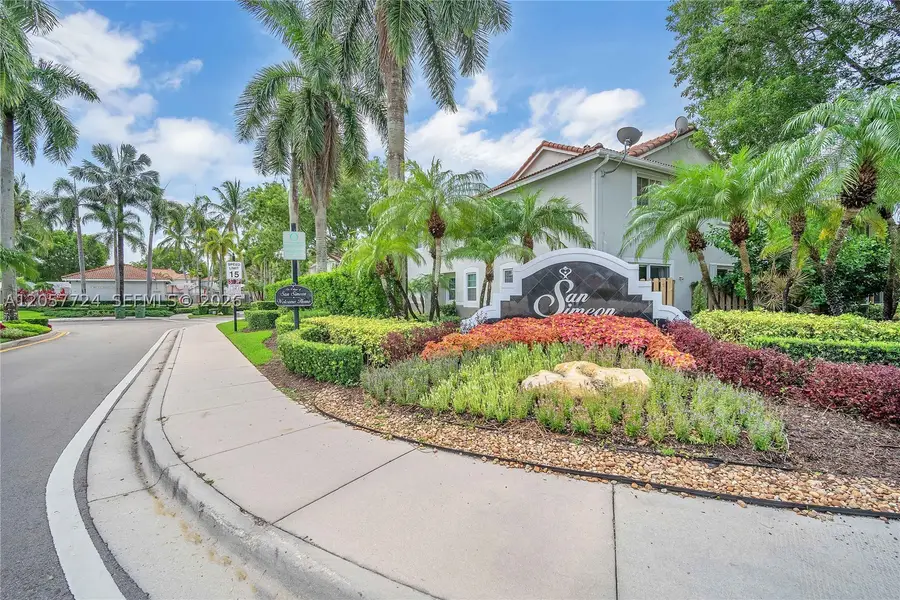 3692 San Simeon Cir, Weston, FL 33331 - #2