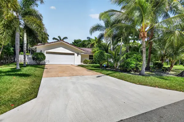 731 NW 4th Ct, Boca Raton, FL 33432