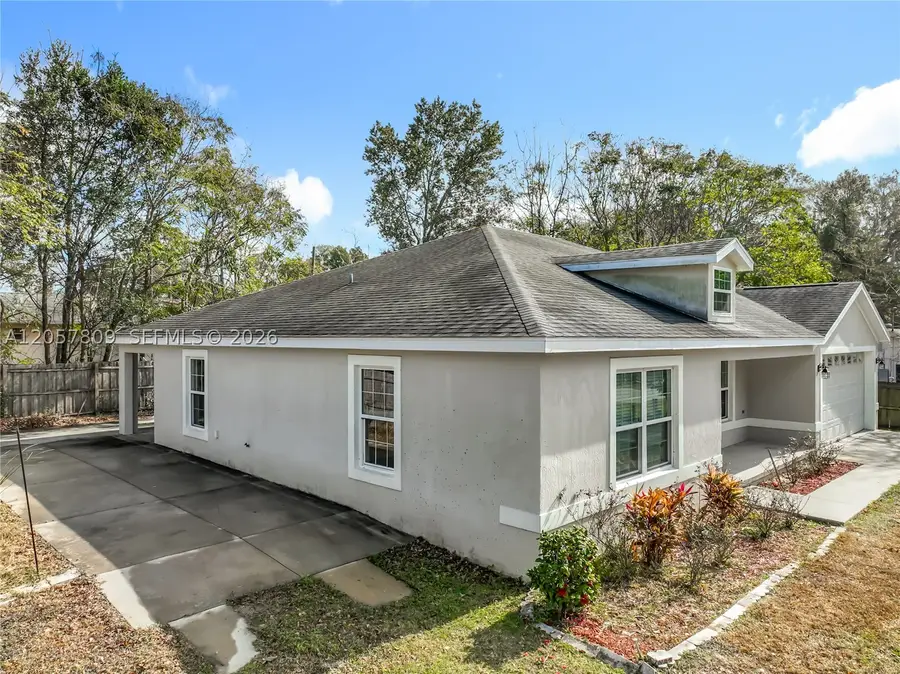 608 Masters Ave, Wildwood, FL 34785 - #2