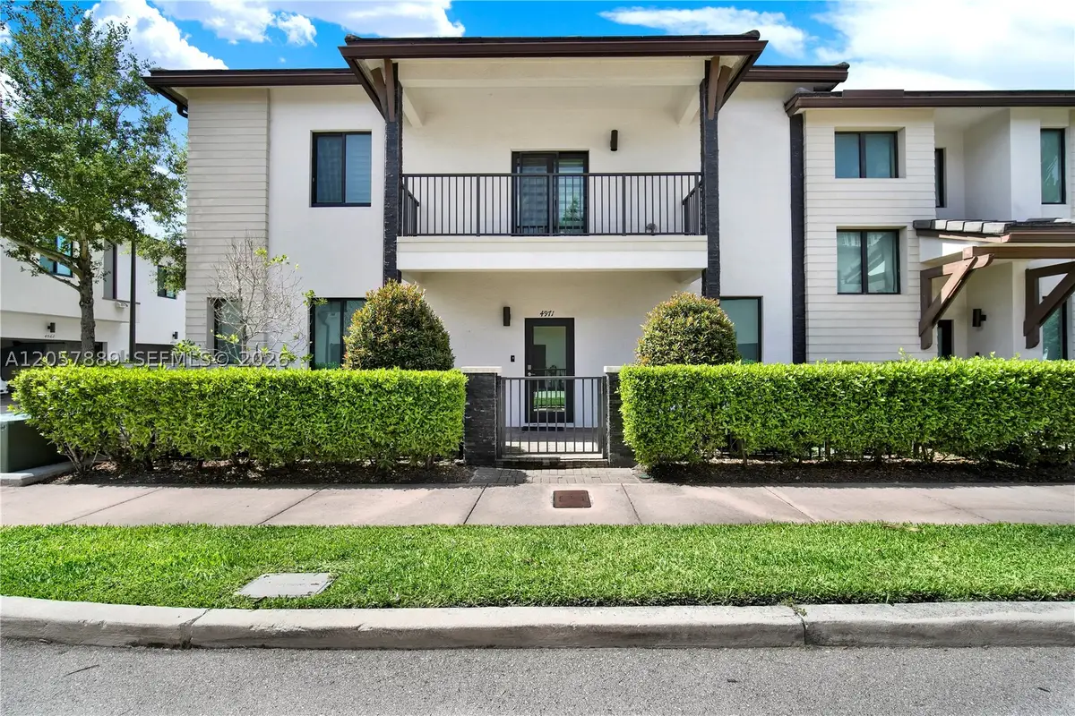 4971 NW 84th Ave, Doral, FL 33166 - #1