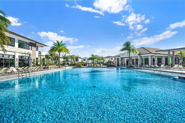 4971 NW 84th Ave, Doral, FL 33166