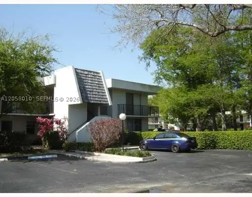 4000 N Cypress Dr #205, Pompano Beach, FL 33069