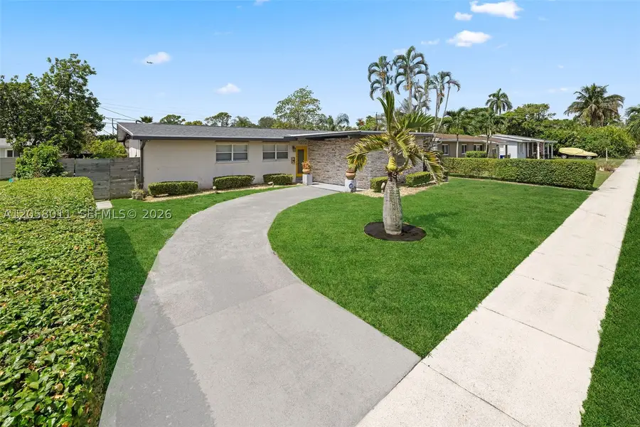 3230 SW 23rd St, Fort Lauderdale, FL 33312 - #2