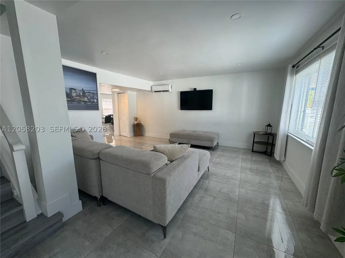 1904 SW 28th St, Fort Lauderdale, FL 33315 - #1