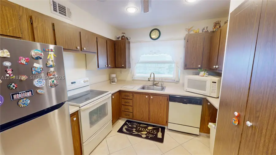 9320 Sunrise Lakes Blvd #303, Sunrise, FL 33322 - #3