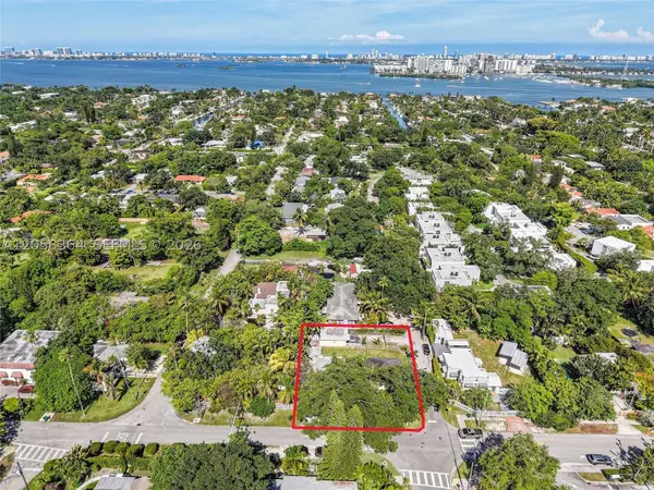 8701 NE 8th Ct, Miami, FL 33138