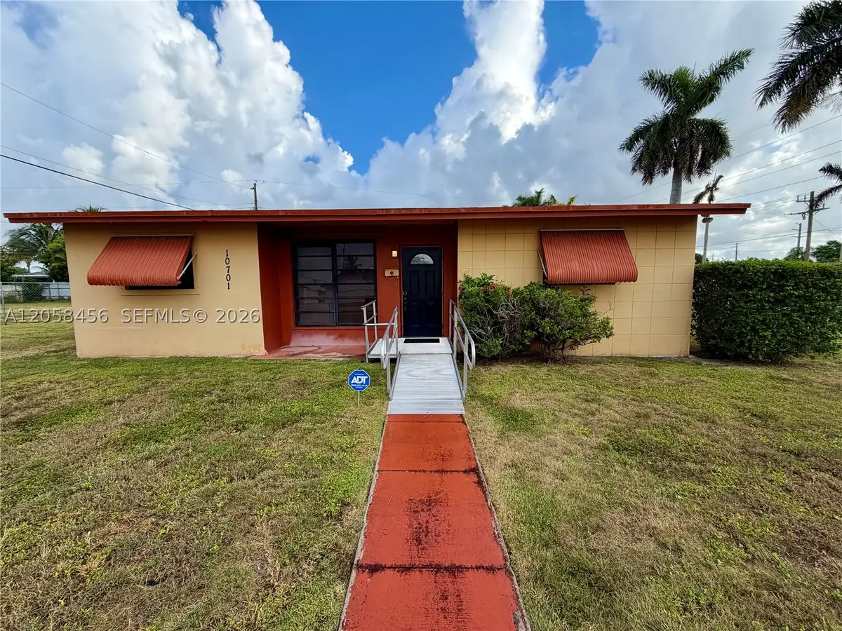 10701 SW 149th St, Miami, FL 33176 - #1