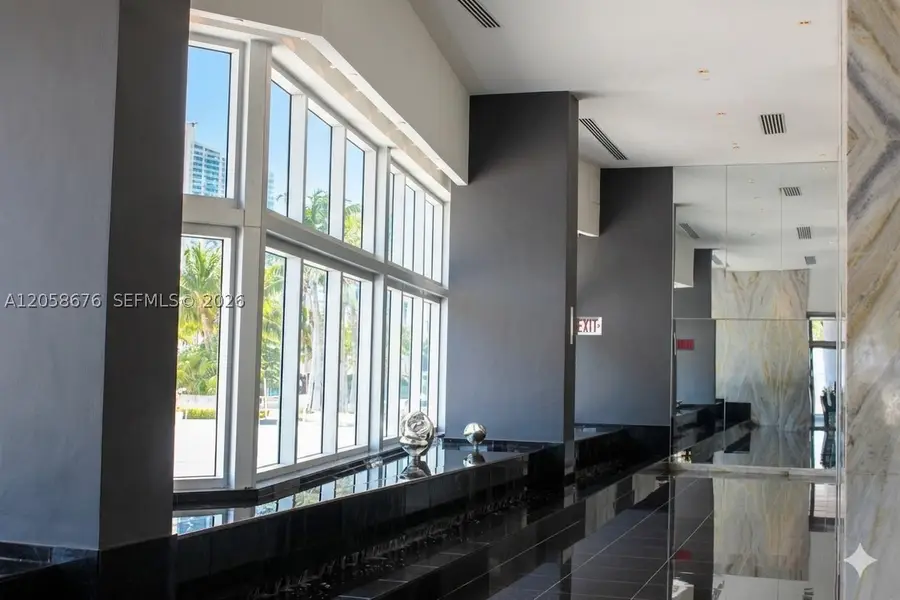 325 S Biscayne Blvd #3314, Miami, FL 33131 - #2